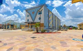 La Vyoma Villas, Westpark Hwy 6